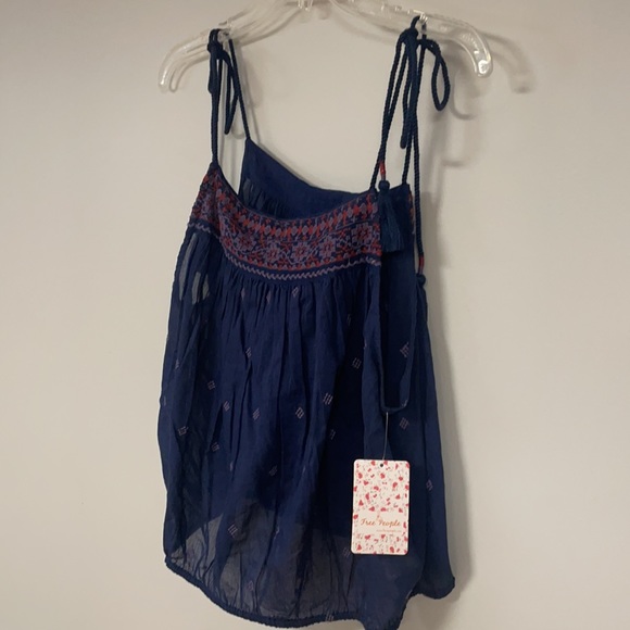 Free People, super cute  navy tie-at-shoulders top, L NWT - Picture 11 of 11